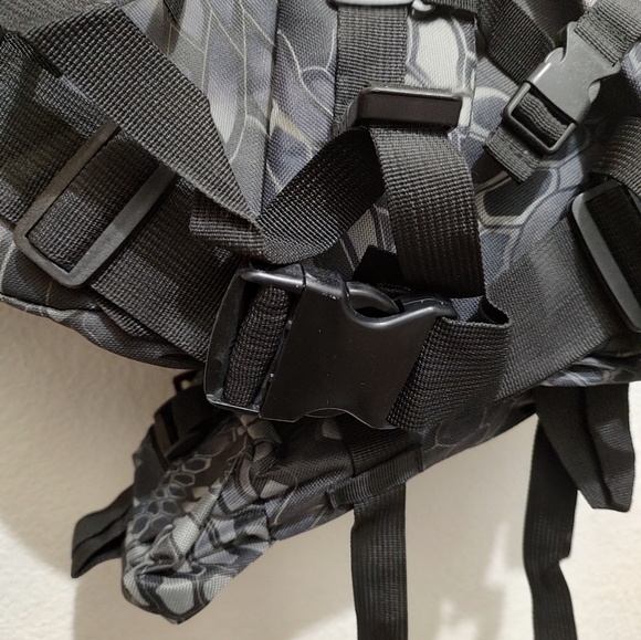 Unbranded Tactical Backpack (rack 2) - Picture 8 of 8